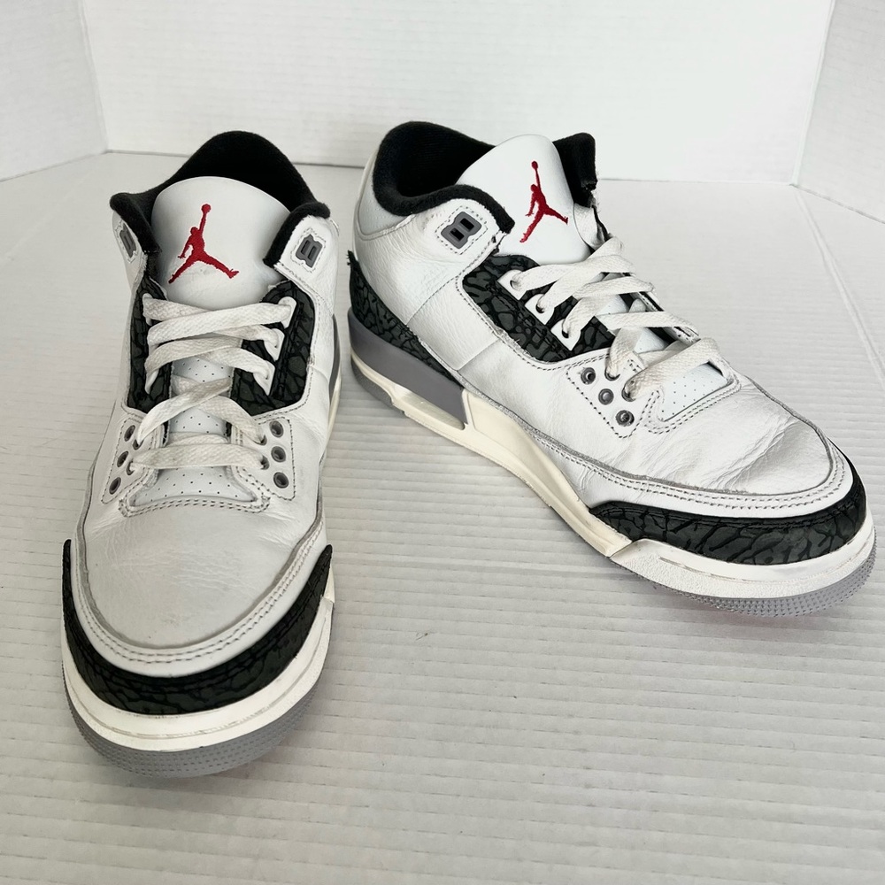 AIR Jordan Basketball Retro Classic Iconic Streetwear OG Shoe Black and White 7Y